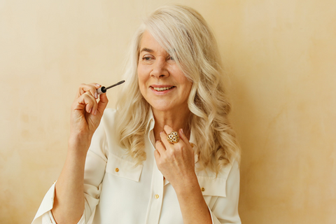 Celebrating grandmothers: makeup techniques for older ladies