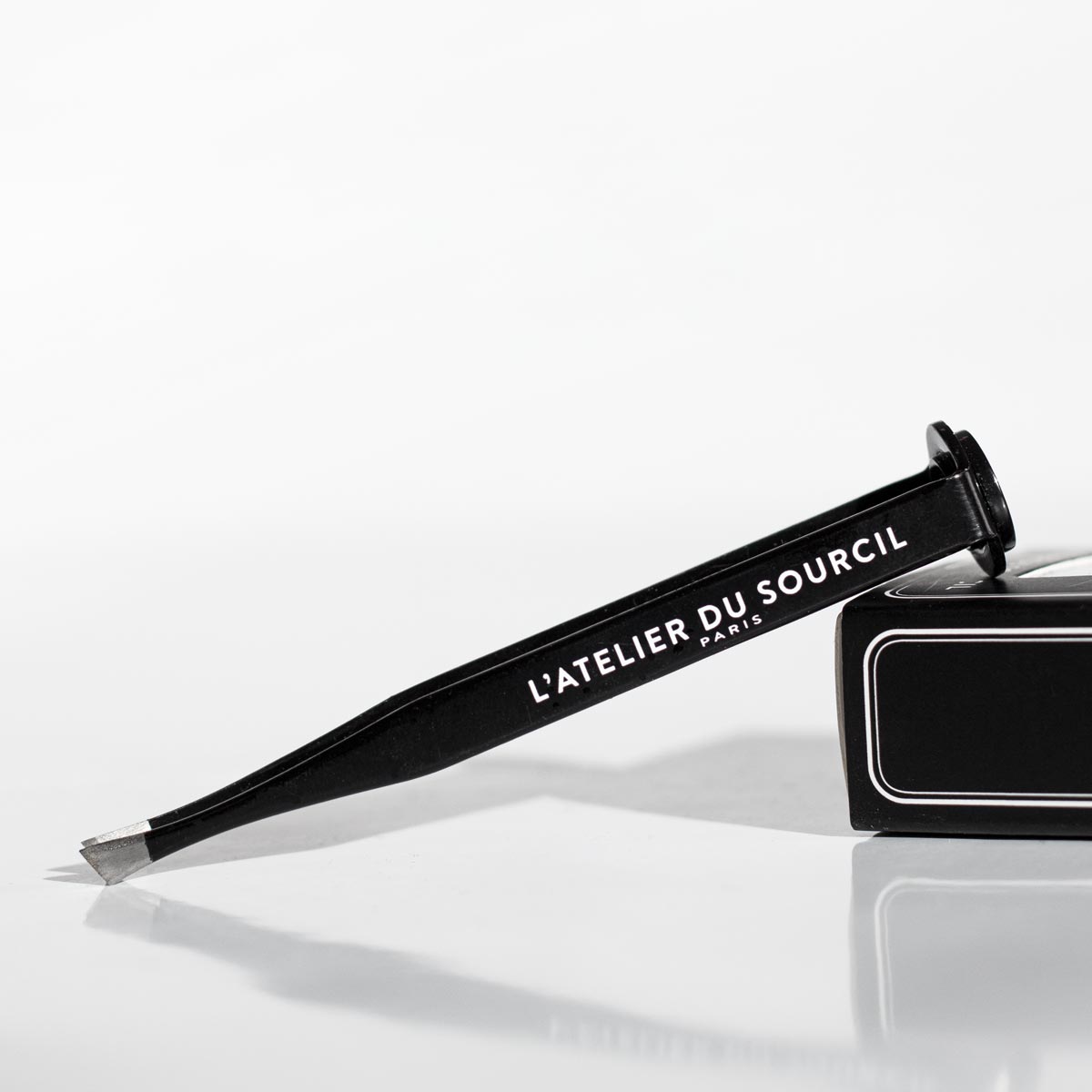 Stylbrow tweezers