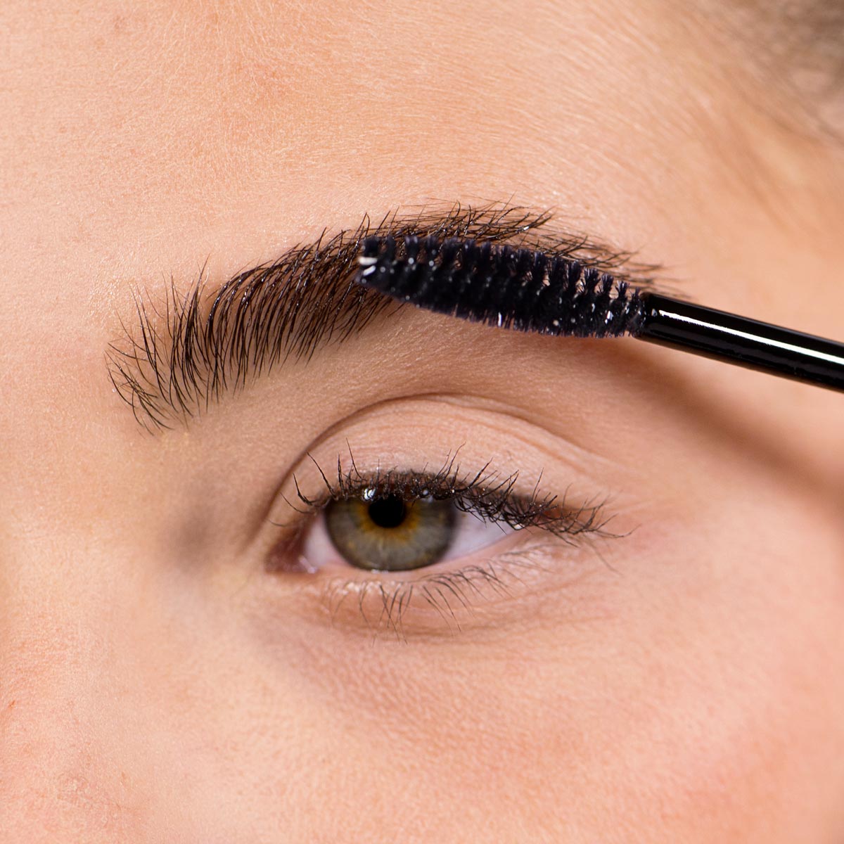 Eyebrow Fixing Gel Von Uma Cosmetics – Transparentes Brauen-Gel Für Perfekten Halt & Form